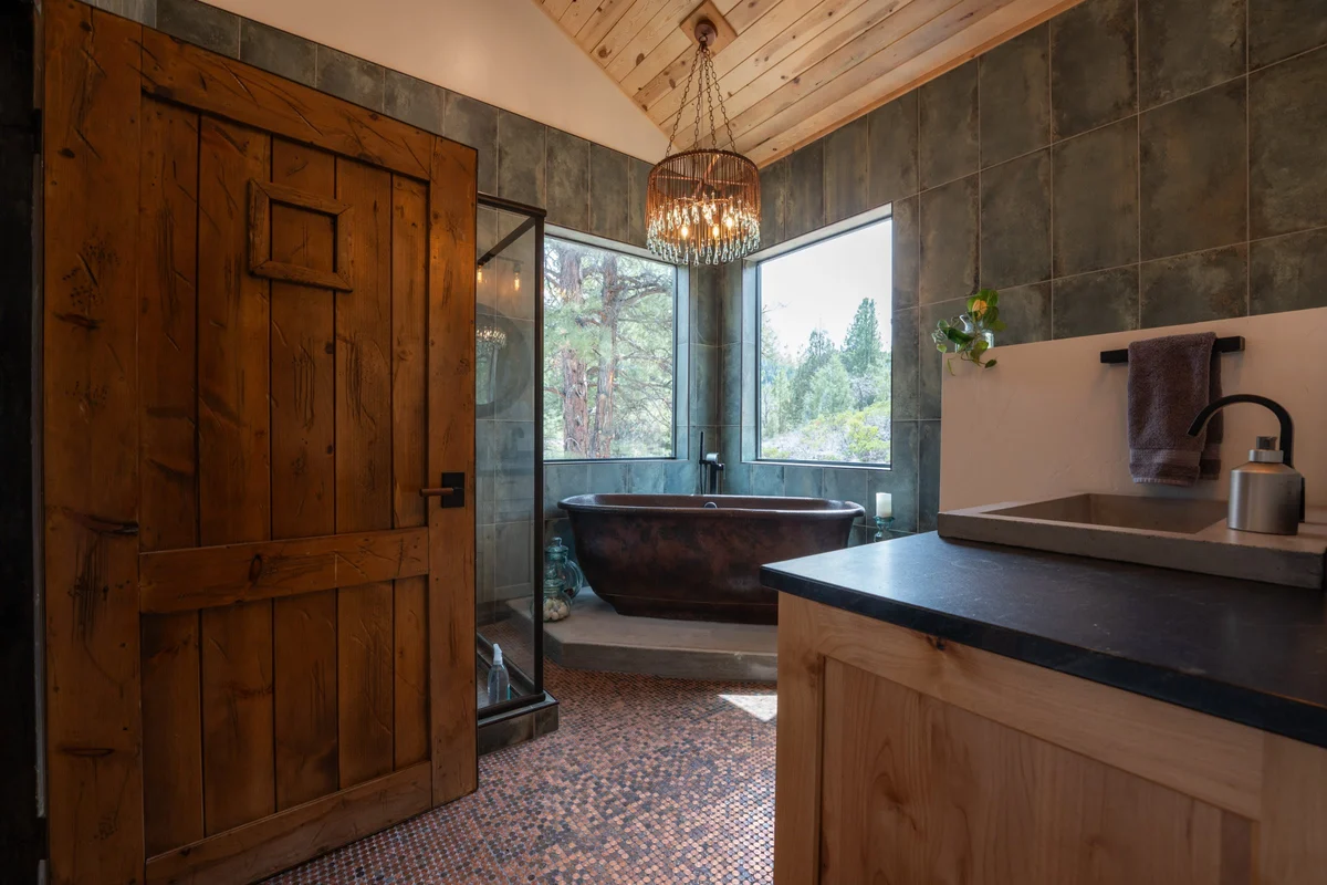 Black Copper Cabin #84