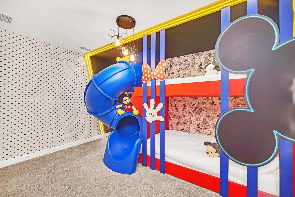 2-Story Slide! Castle! 9 Mi 2 Disney! 9270 #60