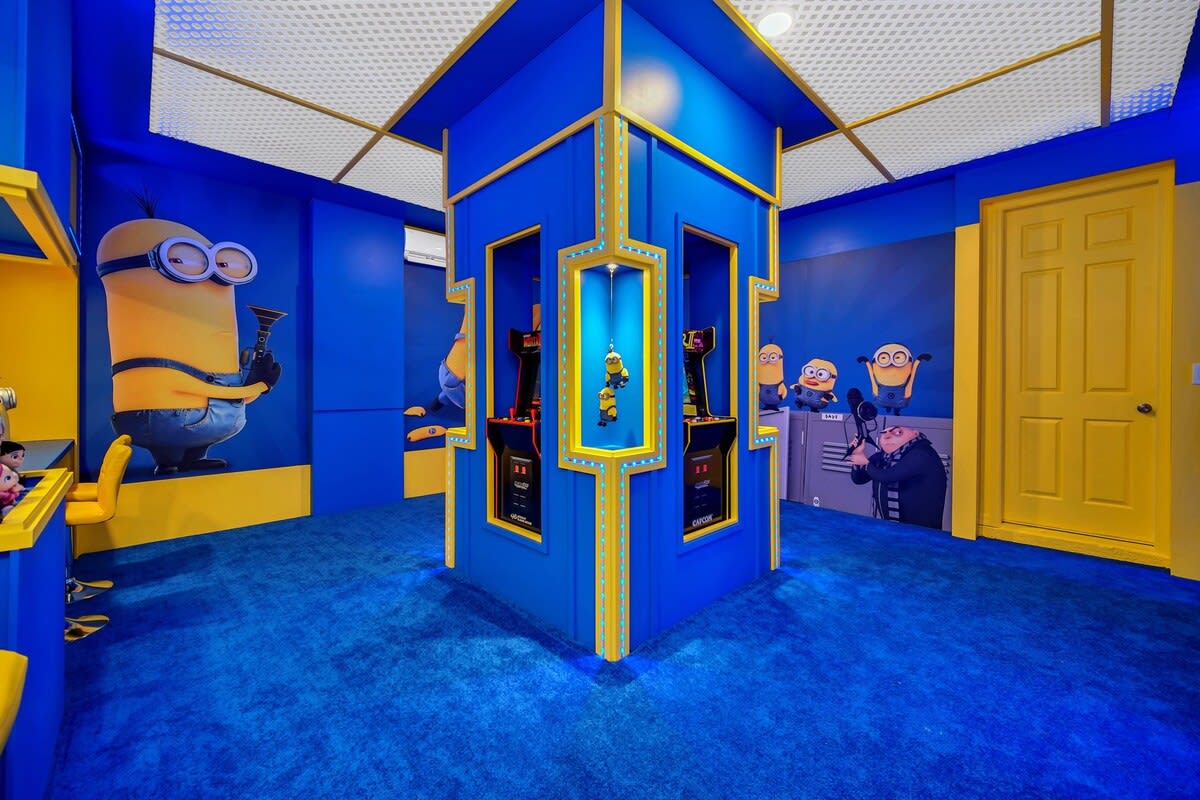 Minions Arcade! Resort 7 mi 2 Disney! 1565 #54