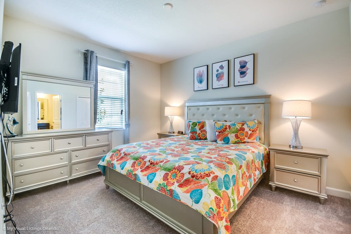 Waterpark! Princess Room! 9 mi 2 Disney! 1672