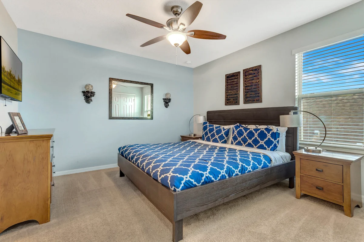 Bedroom 5 image 1