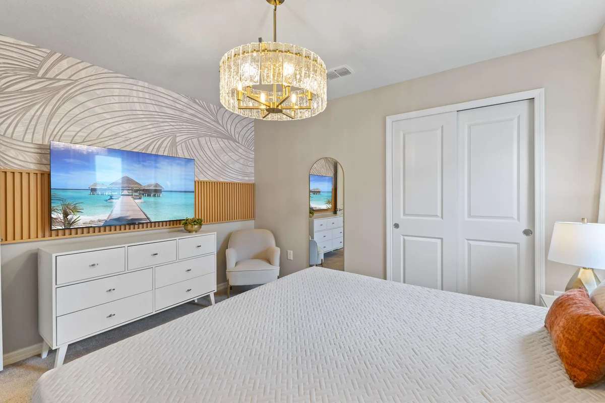 Bedroom 1 image 1