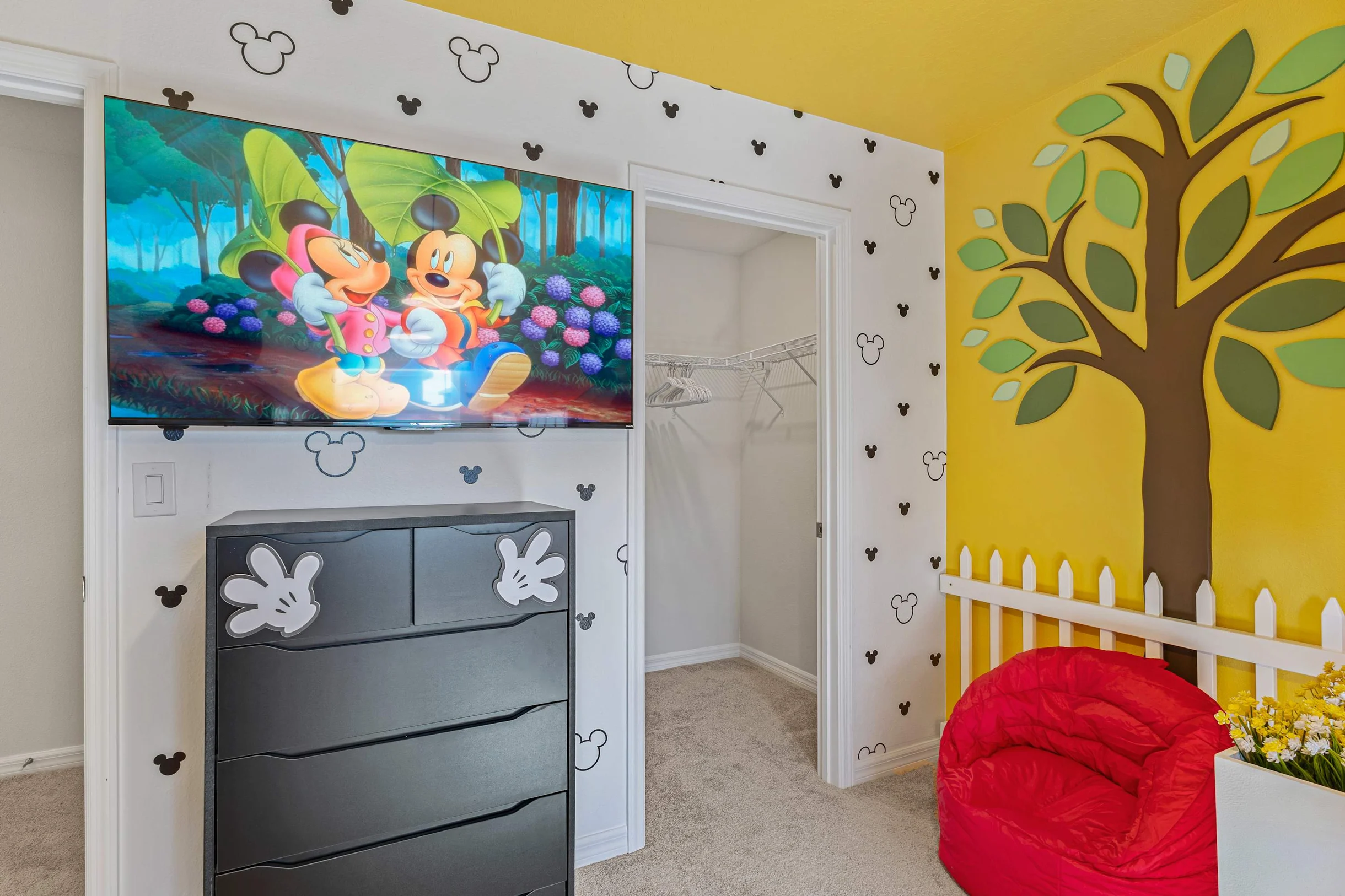 Mario! Mickey! Minions! Waterpark Nr Disney! 16210 #90