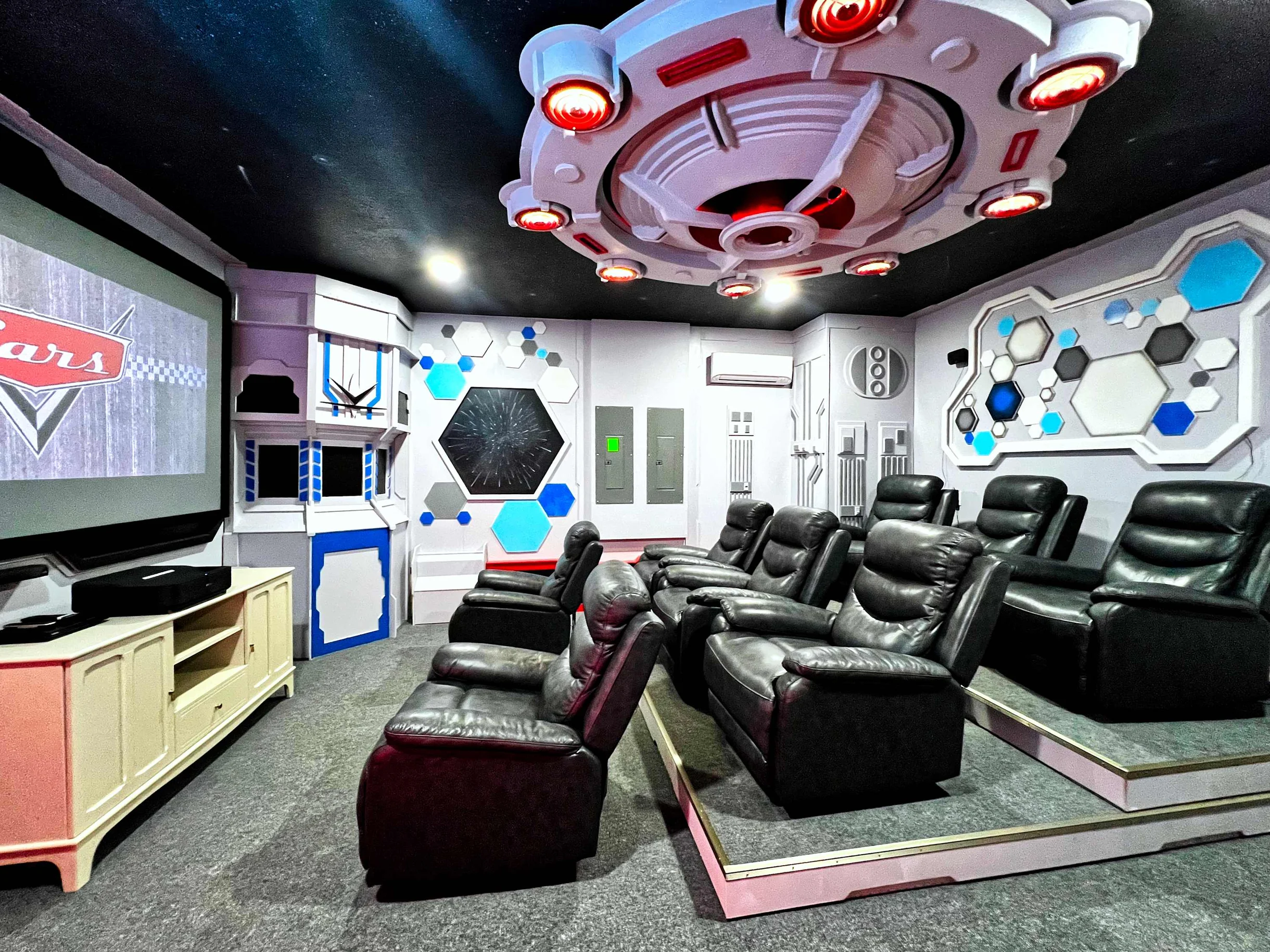 2-Story Slide! Movie Theater! Rock Wall! 3229 #3
