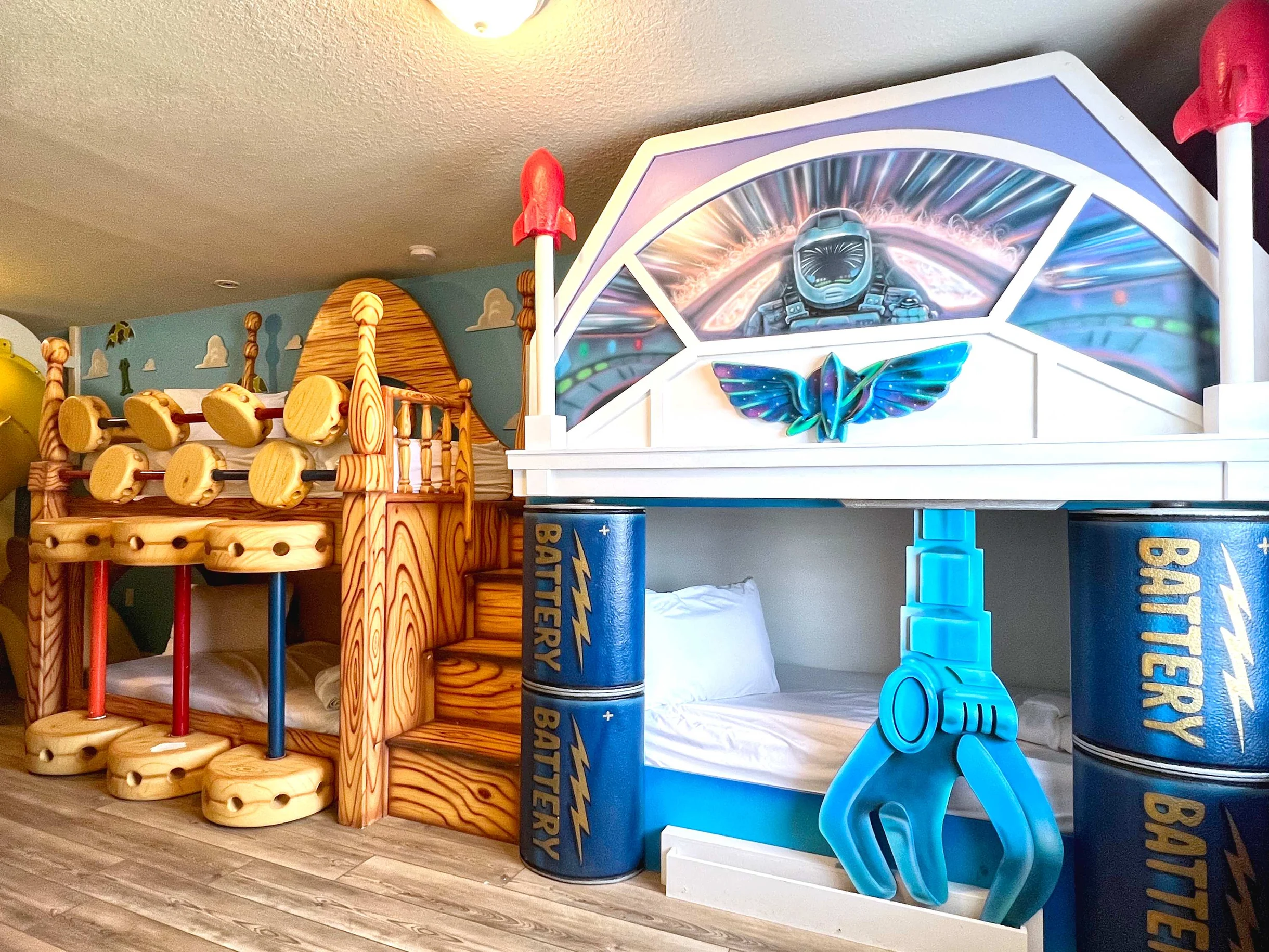 2-Story Slide! Movie Theater! Rock Wall! 3229 #22