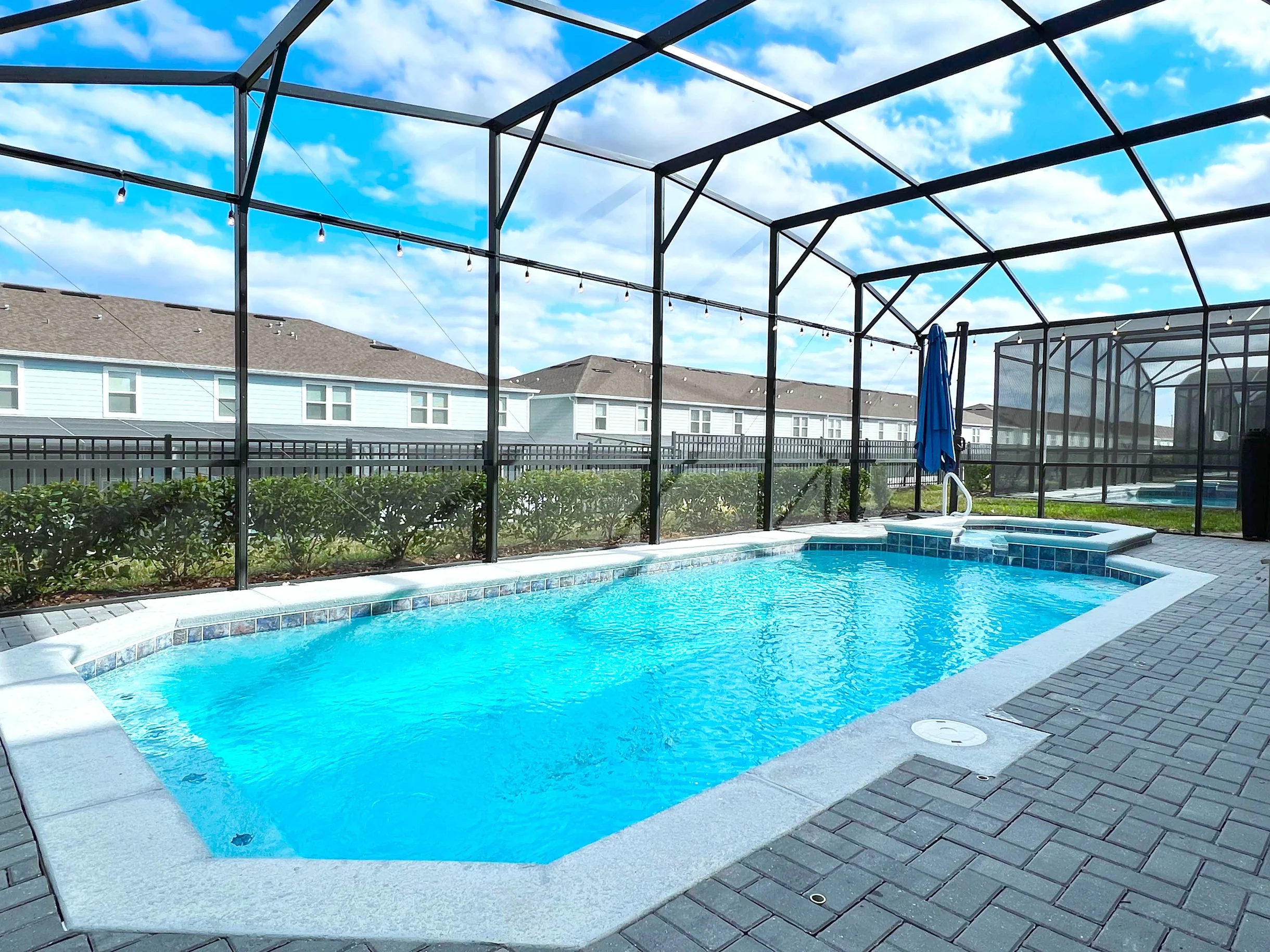 2-Story Slide! Movie Theater! Rock Wall! 3229 #91