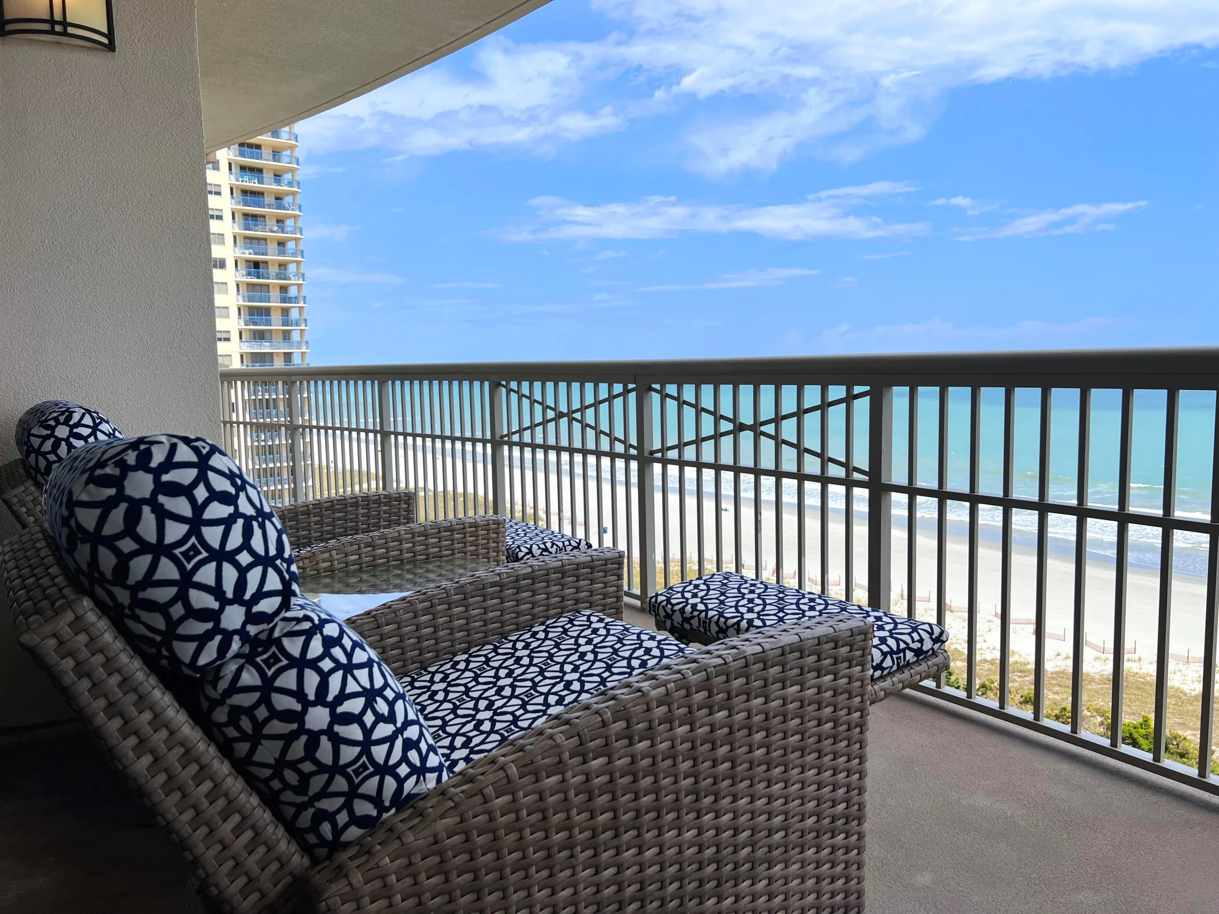 Nantucket Style! Ocean Front! North Myrtle Beach #67