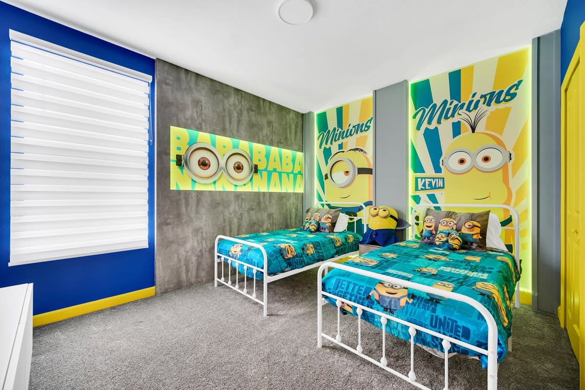 ARCADE! Minion & Marvel Fun! EPIC Resort Near Disney! #20