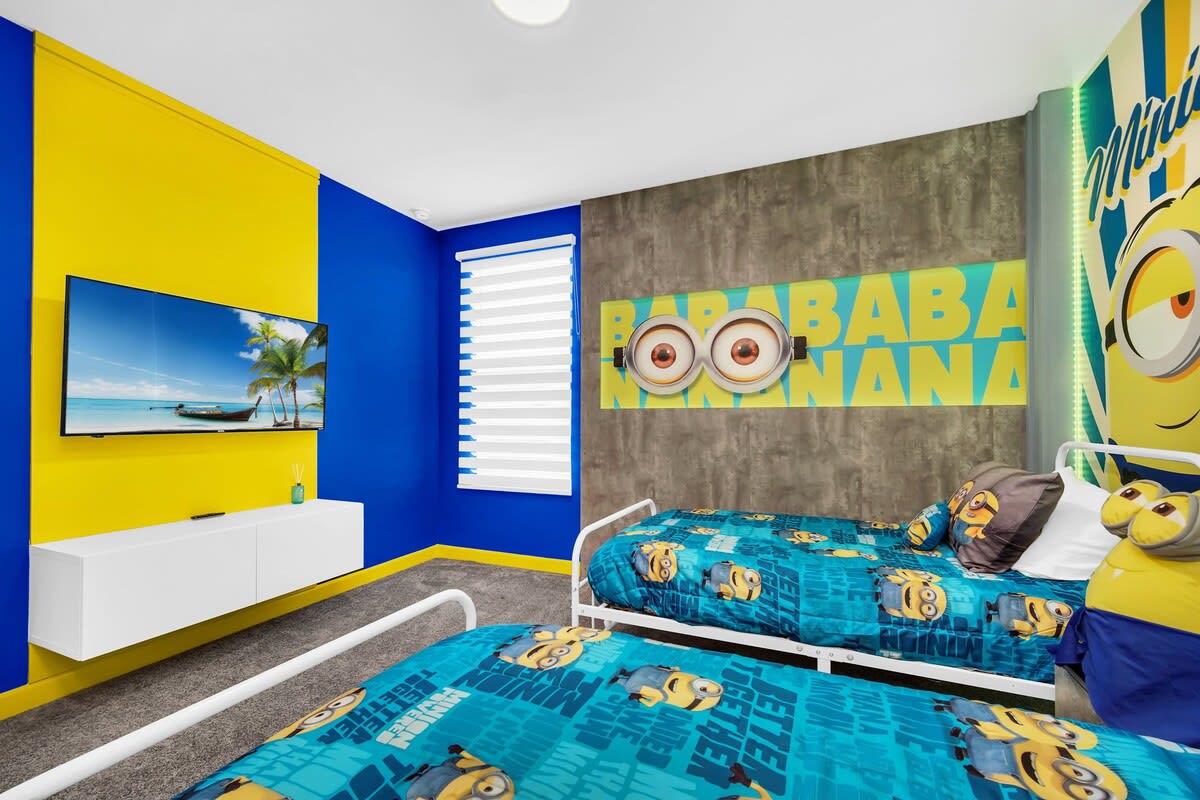 ARCADE! Minion & Marvel Fun! EPIC Resort Near Disney! #35