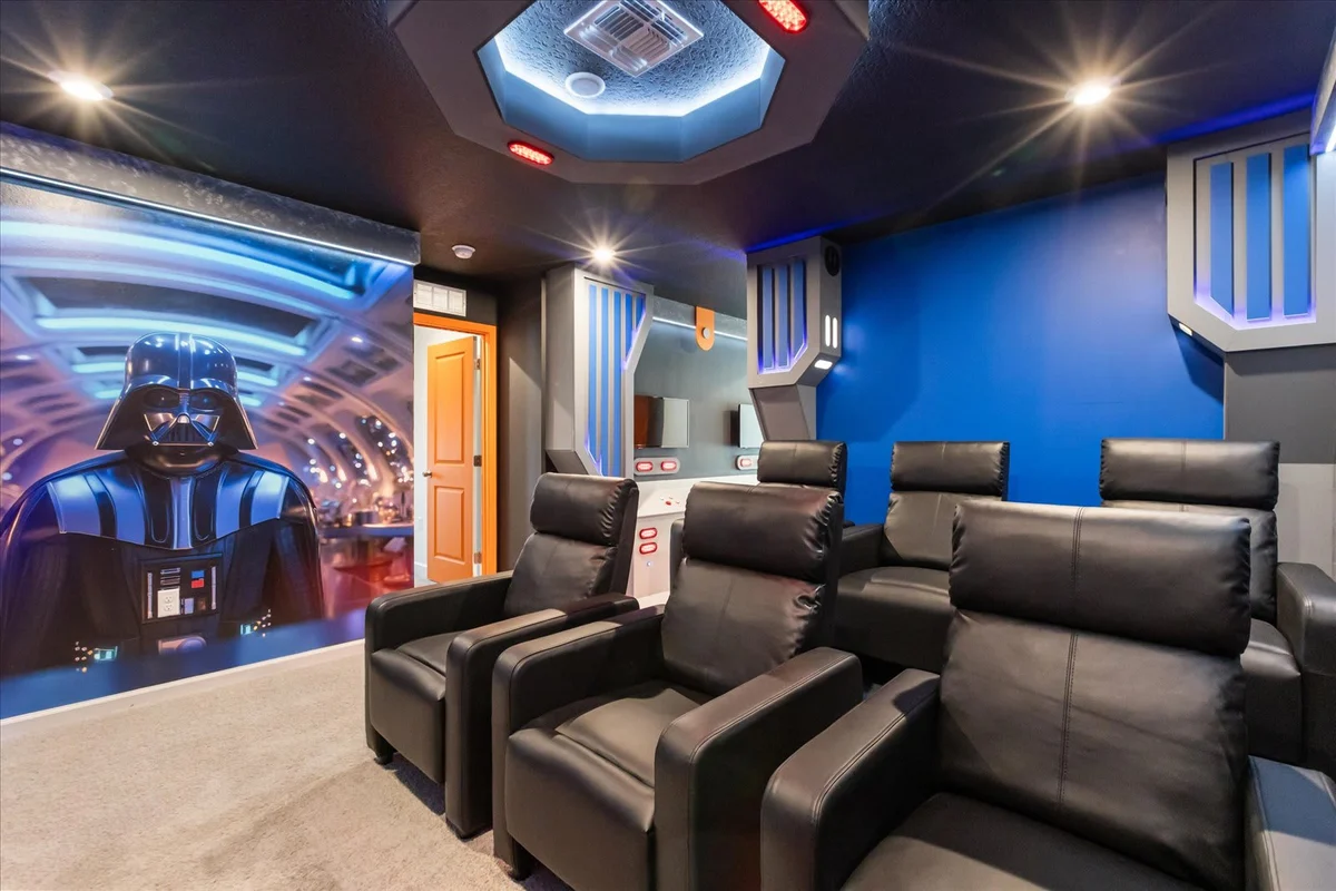 Real R2D2-Theater-Gameroom-7 mi 2 Disney-2304 #15
