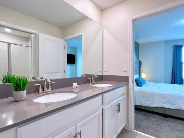 Star Wars 4 Double Beds! Waterpark! Disney! #31