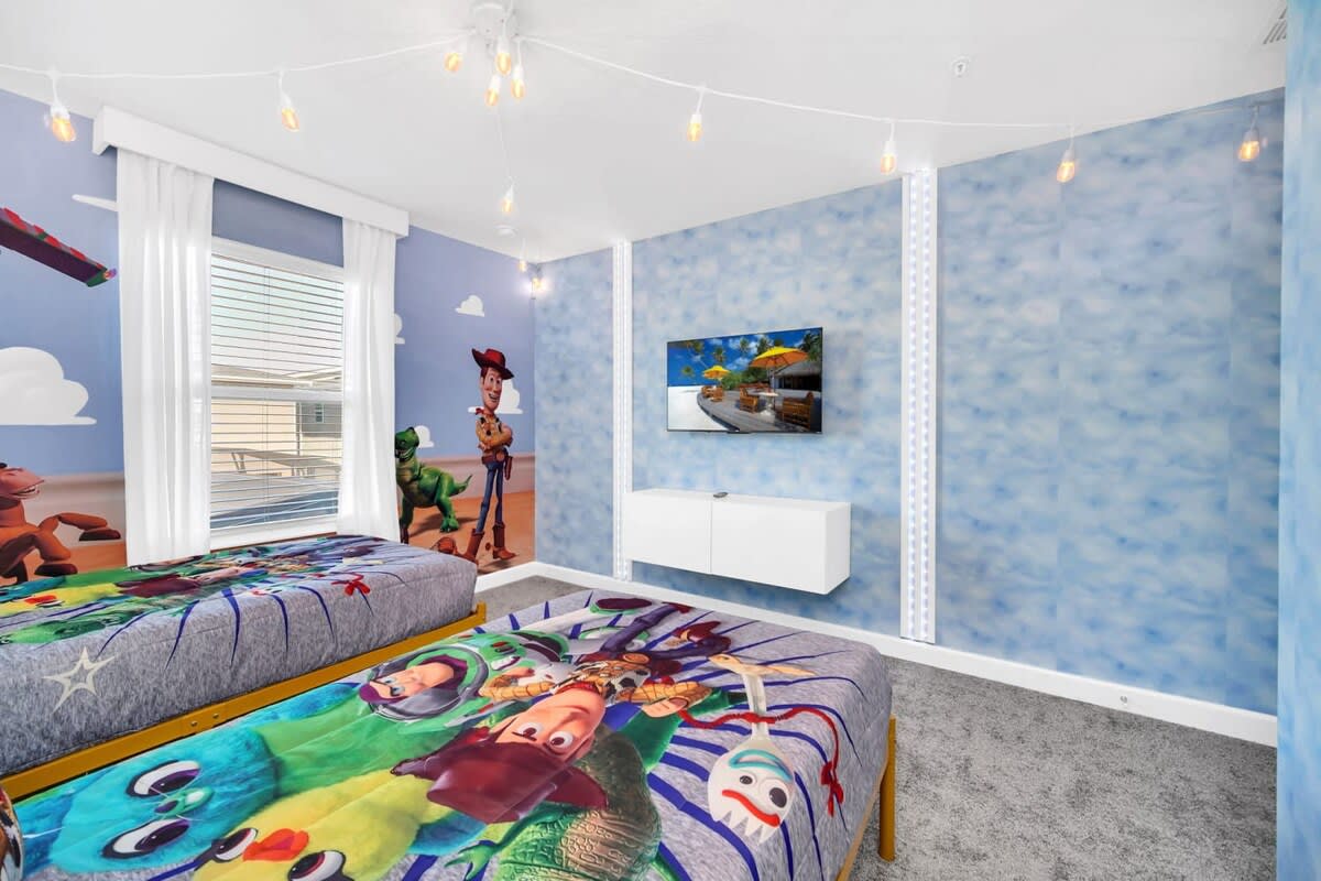 Toy Story! Value! Epic Resort 6 mi 2 Disney! 2444 #27