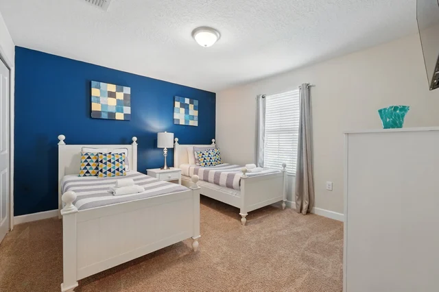 Bedroom 1 image 1