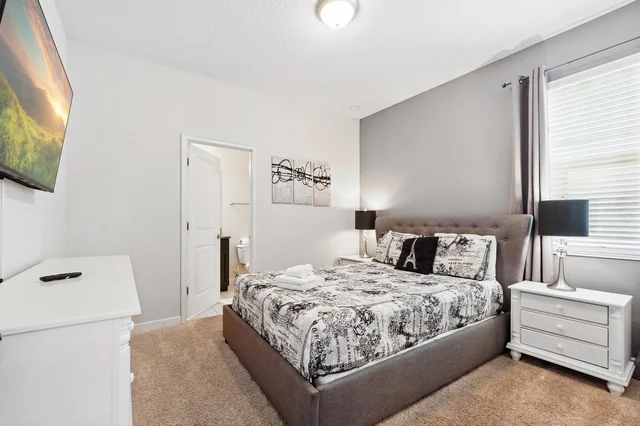 Bedroom 3 image 1
