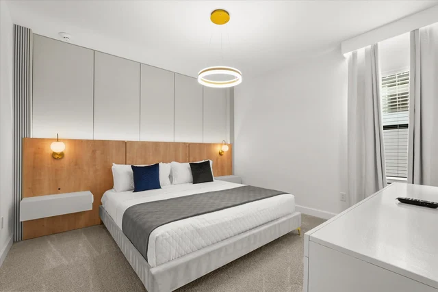 Bedroom 10 image 1