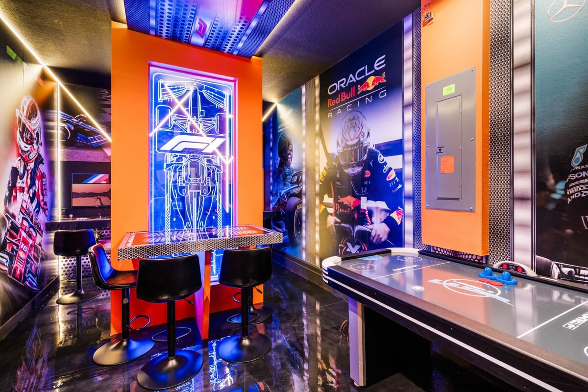 Movie Theater! Epic Game Room! 9 mi 2 Parks!-1103 #5