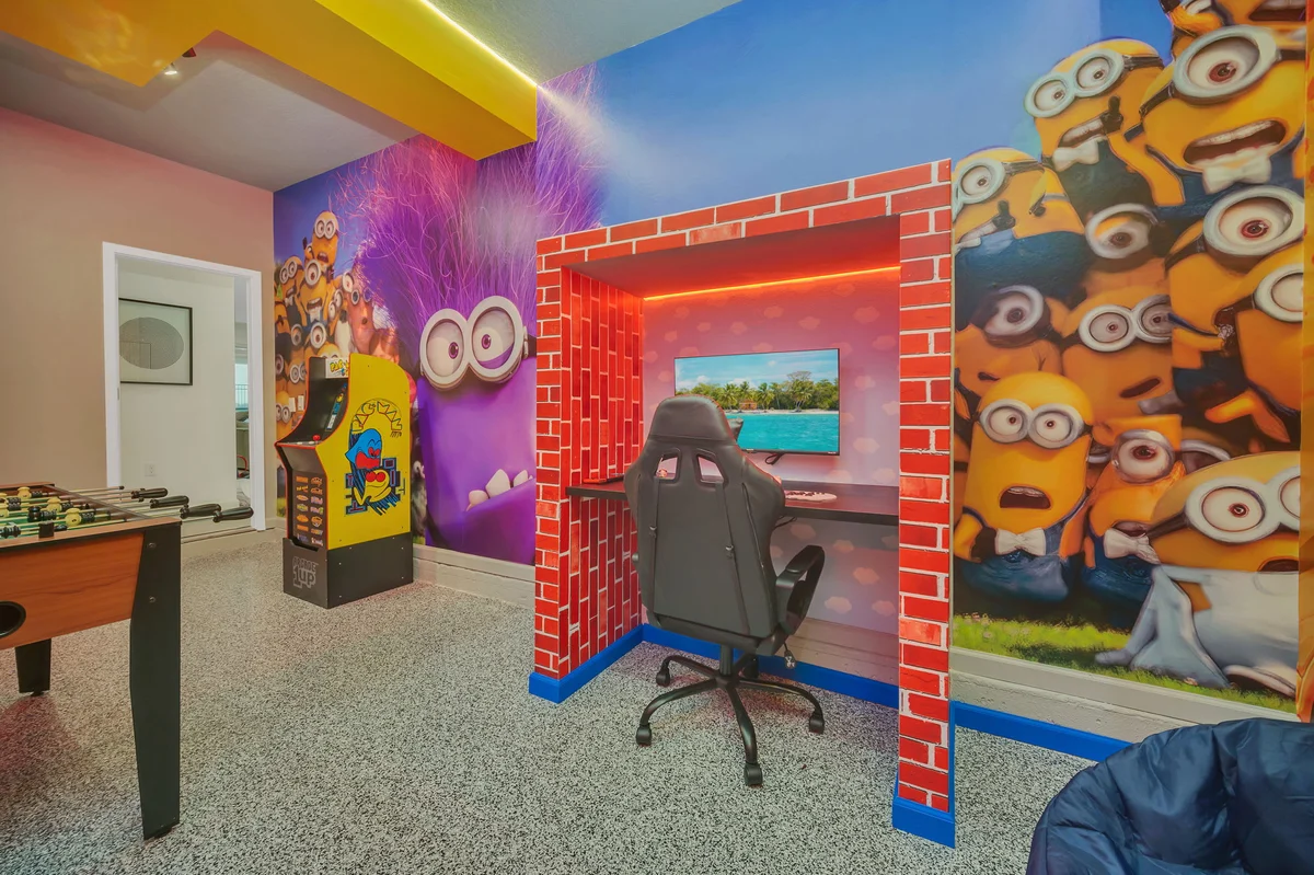 Mario-Minion-Theater-Resort 7 mi 2 Disney-2358 #28
