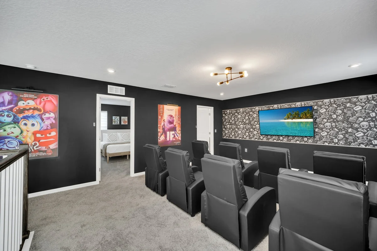 Mario-Minion-Theater-Resort 7 mi 2 Disney-2358 #46