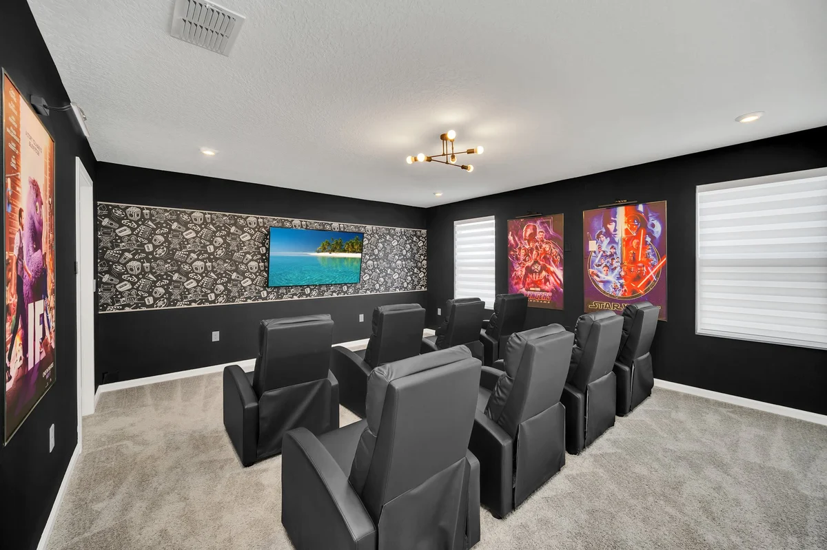 Mario-Minion-Theater-Resort 7 mi 2 Disney-2358 #22