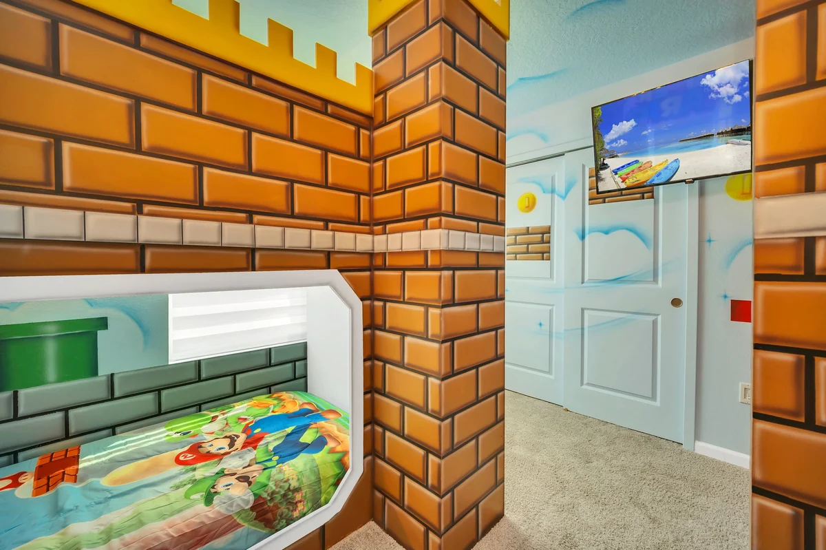 Mario-Minion-Theater-Resort 7 mi 2 Disney-2358 #45