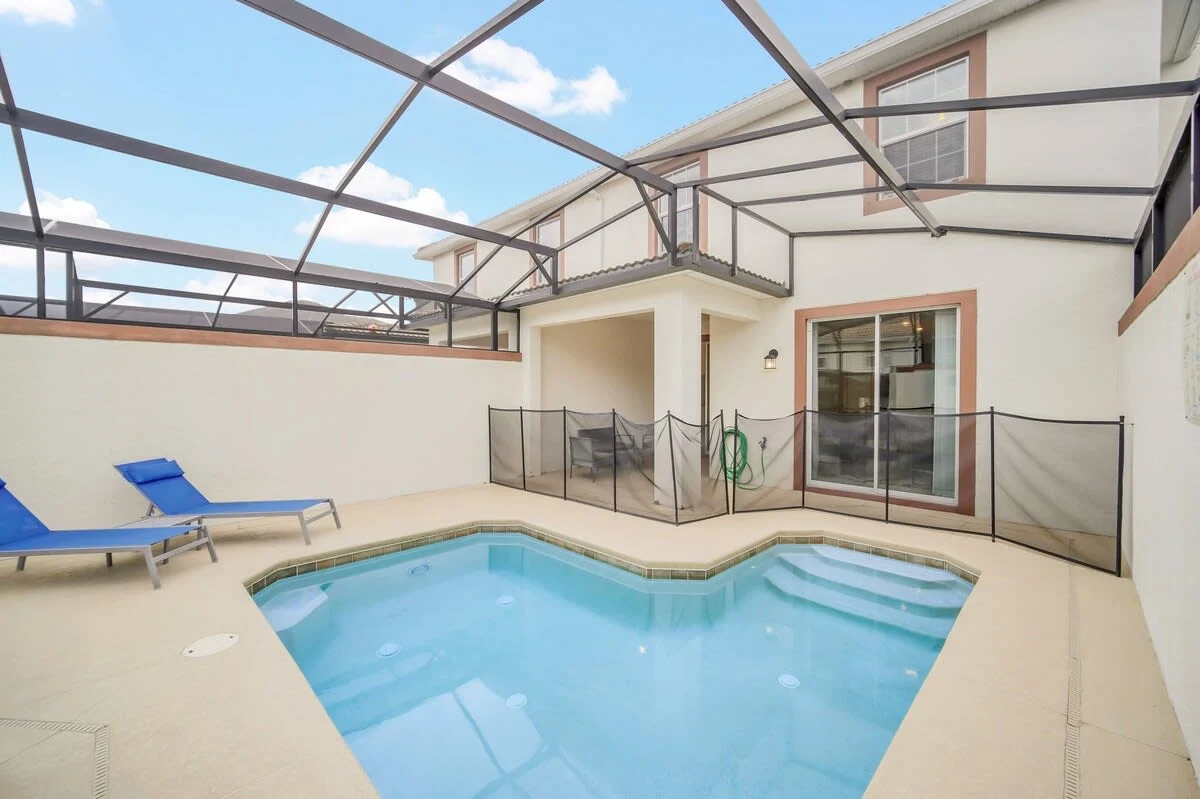 Relaxing 4 Bed Town Home with Splash Pool-1569PD #88