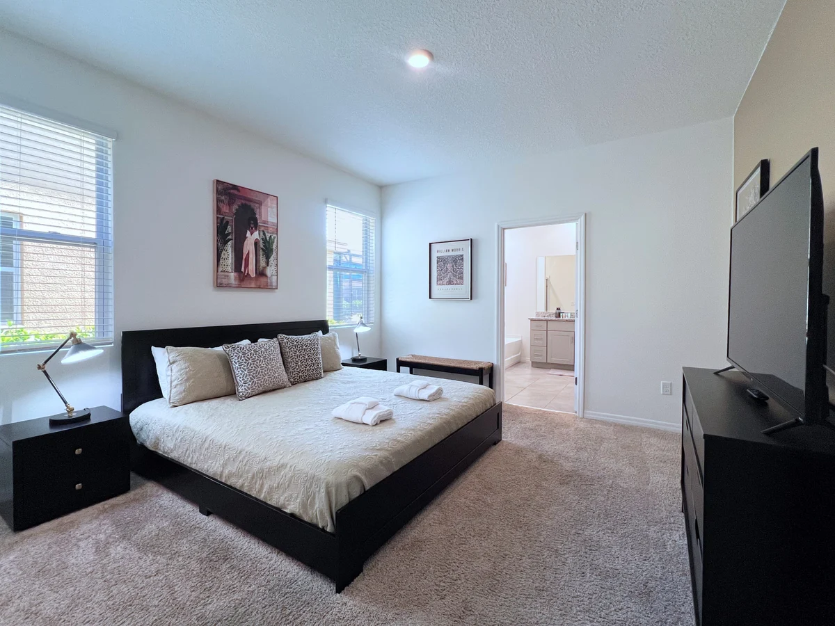 Bedroom 1 image 1