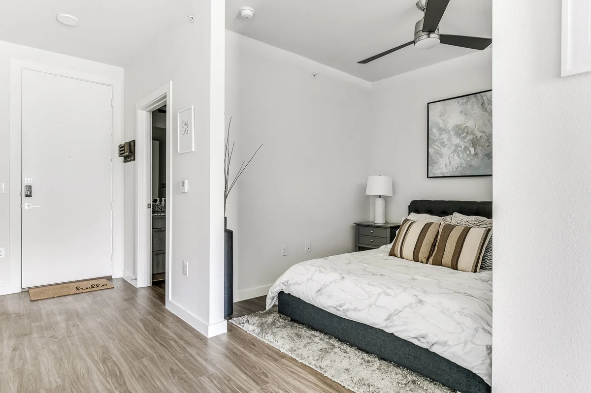 Bedroom image 1