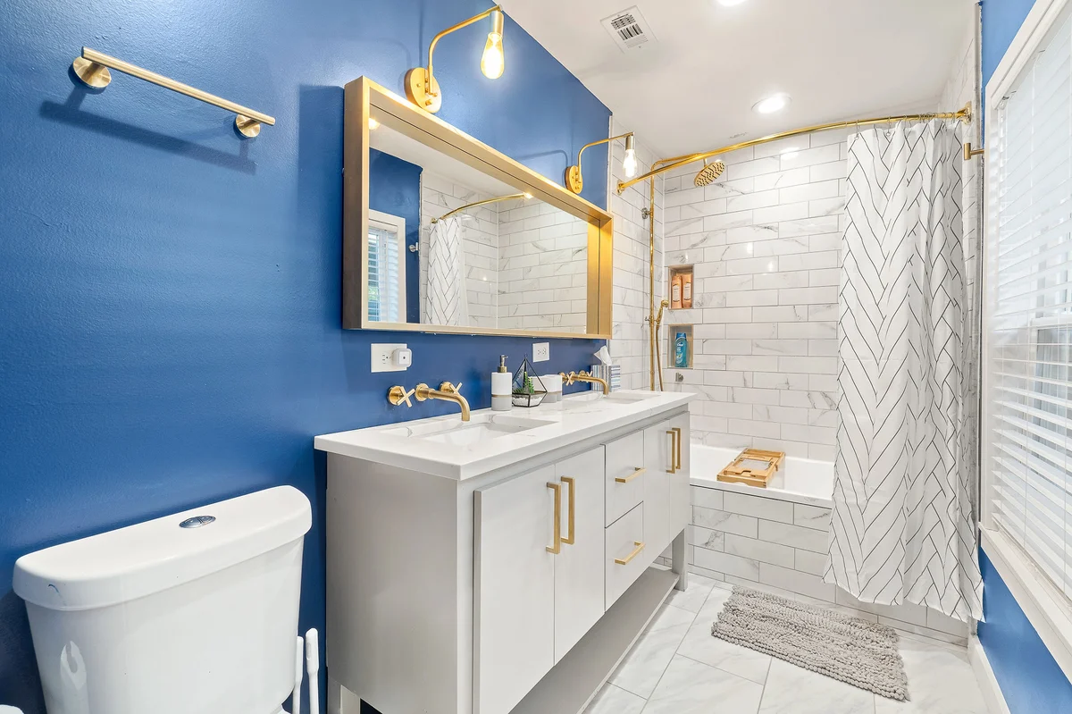 Townhome in Dallas property photo 5