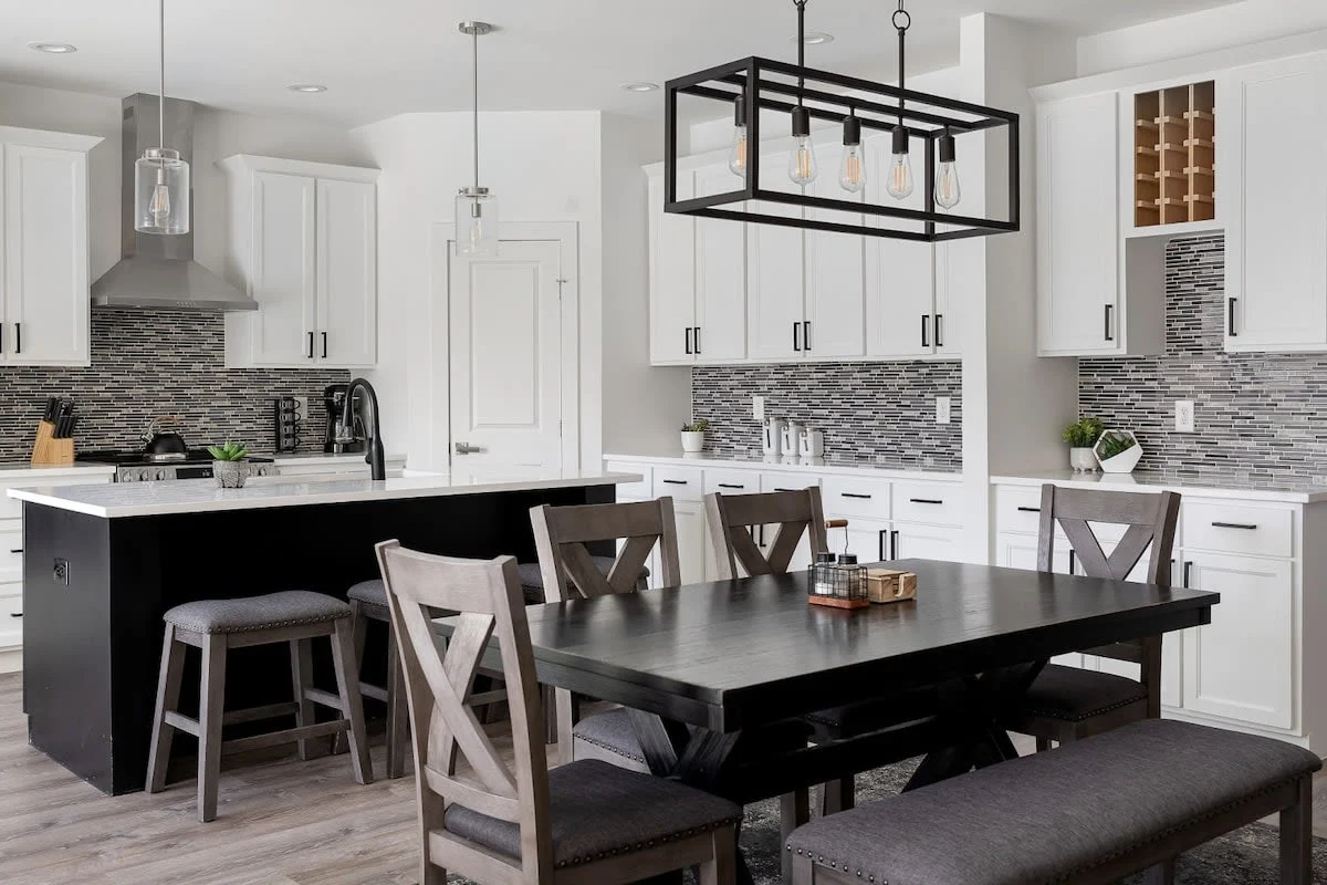 Home in Dallas property photo 3
