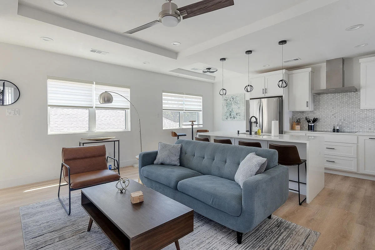 Townhome in Dallas property photo 2