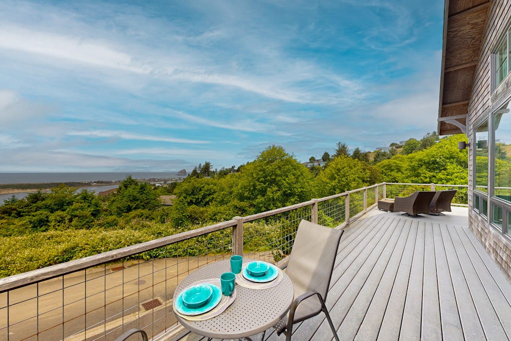Luxury Coastal Retreat, Wrap Around Deck w/Panoramic Ocean Views property photo 5