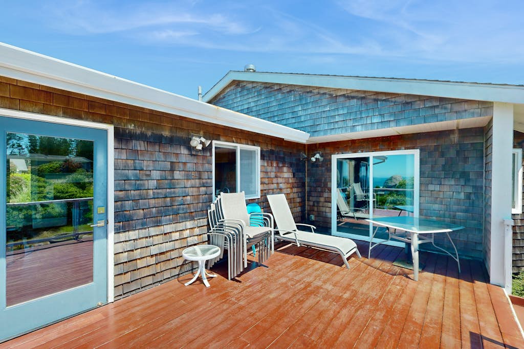 Home in Oceanside property photo 3