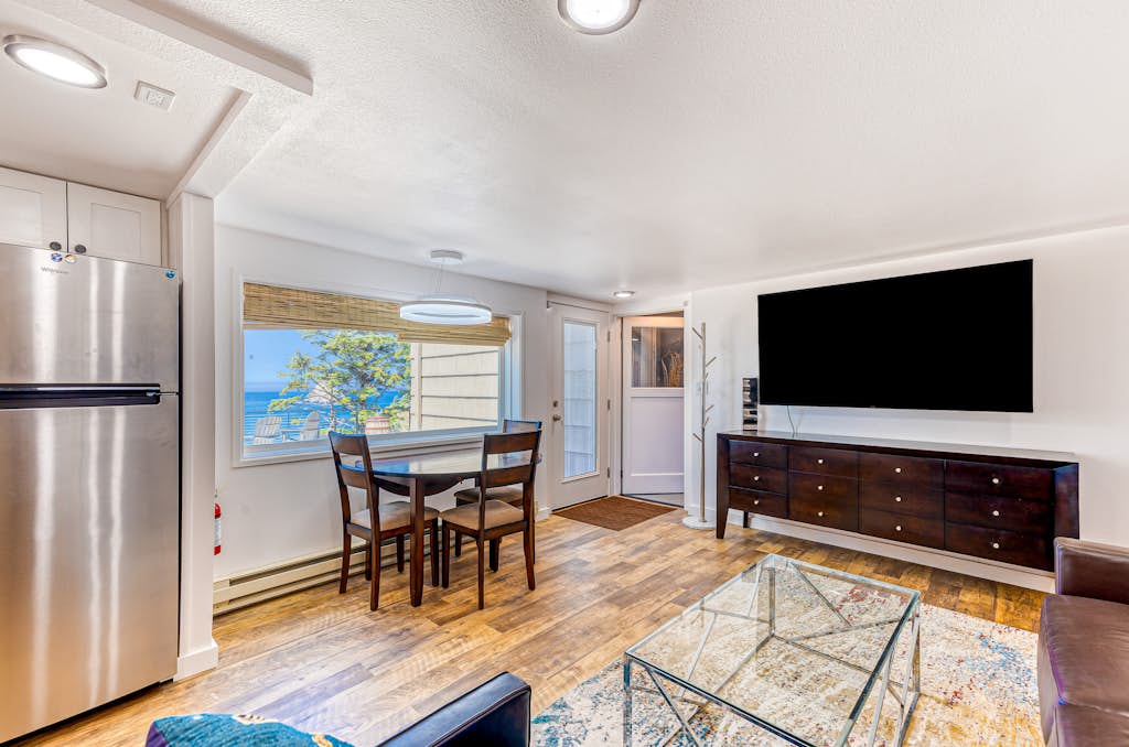 Home in Oceanside property photo 2