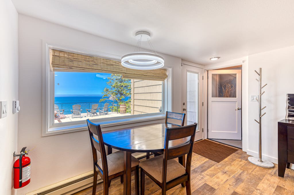 Home in Oceanside property photo 4