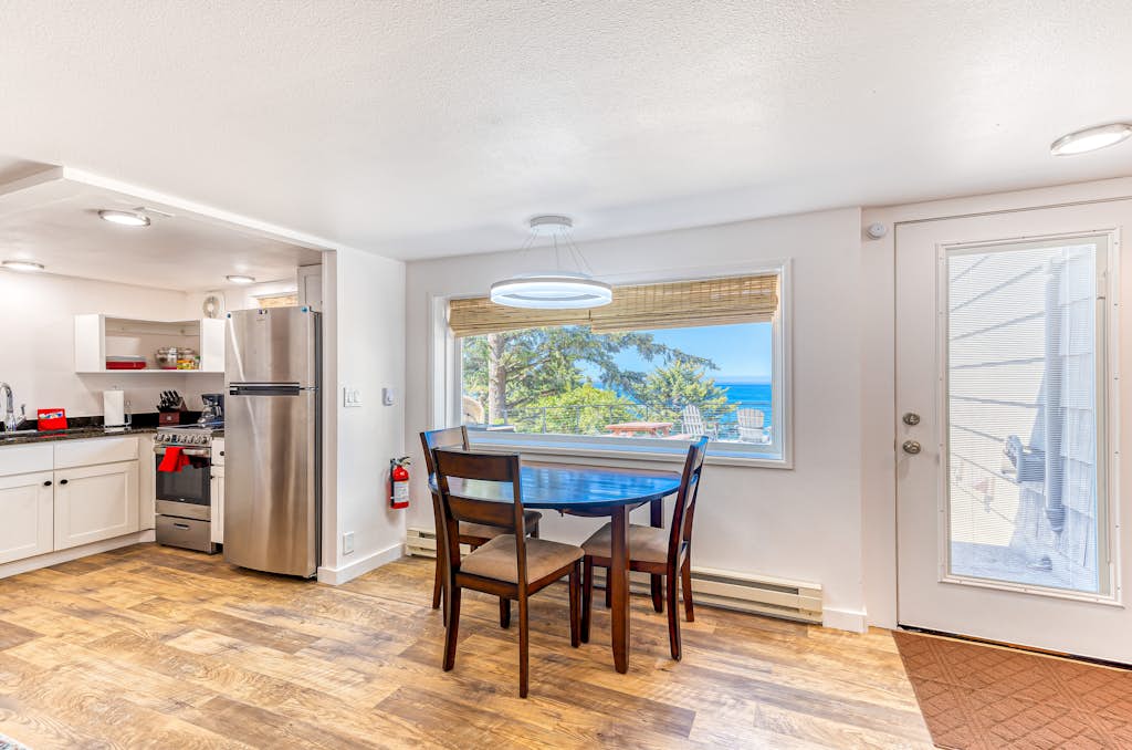Home in Oceanside property photo 5