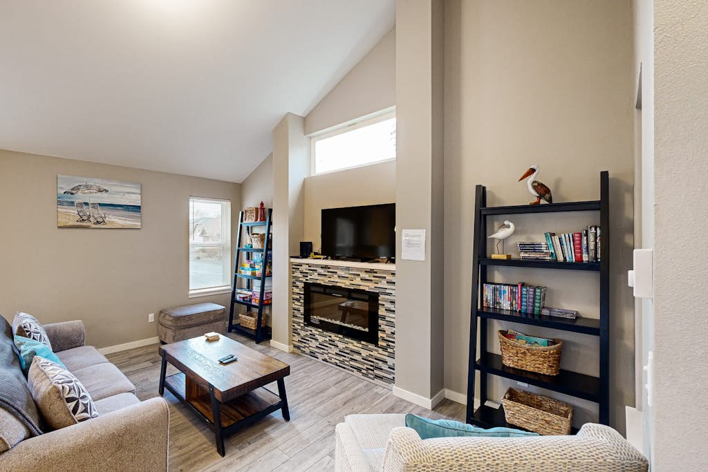 Home in Rockaway Beach property photo 3