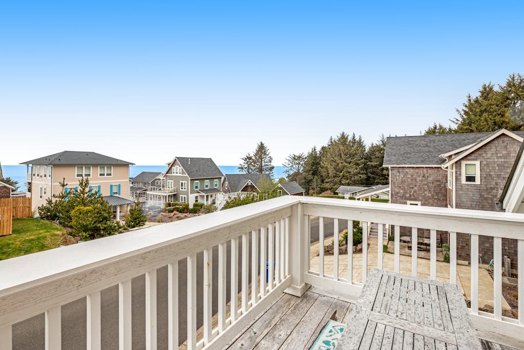 Home in Lincoln City property photo 2