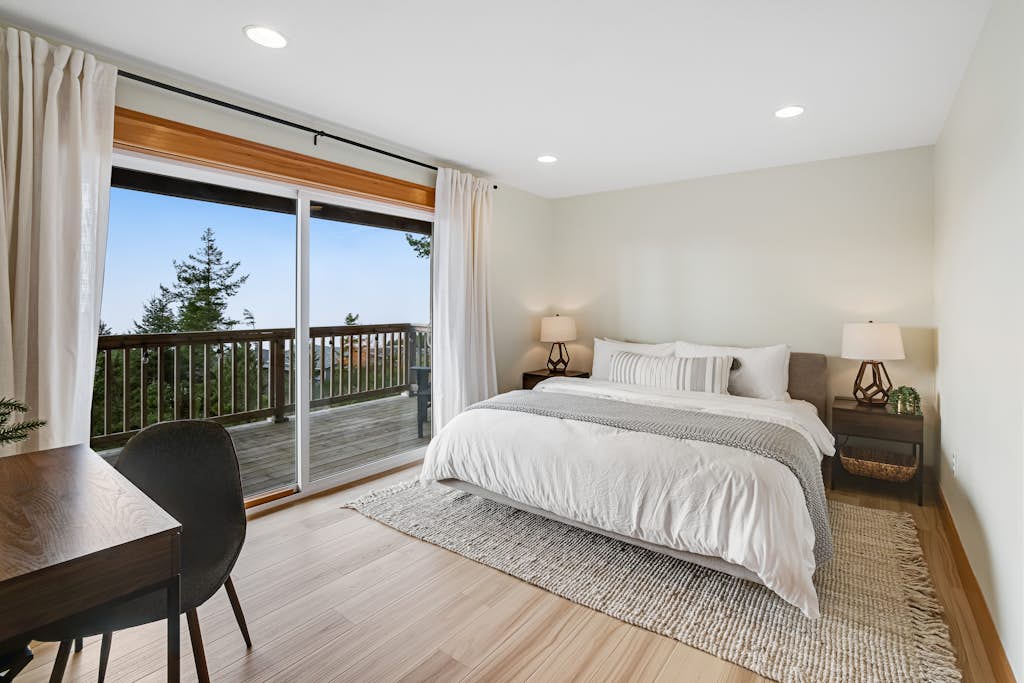 Home in Oceanside property photo 4