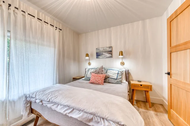Bedroom 3 image 1