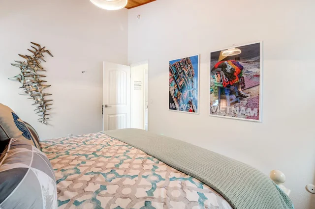 Bedroom 3 image 1