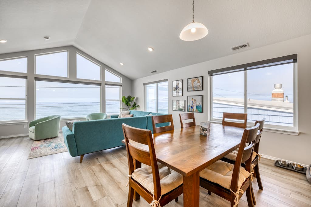 Home in Lincoln City property photo 2