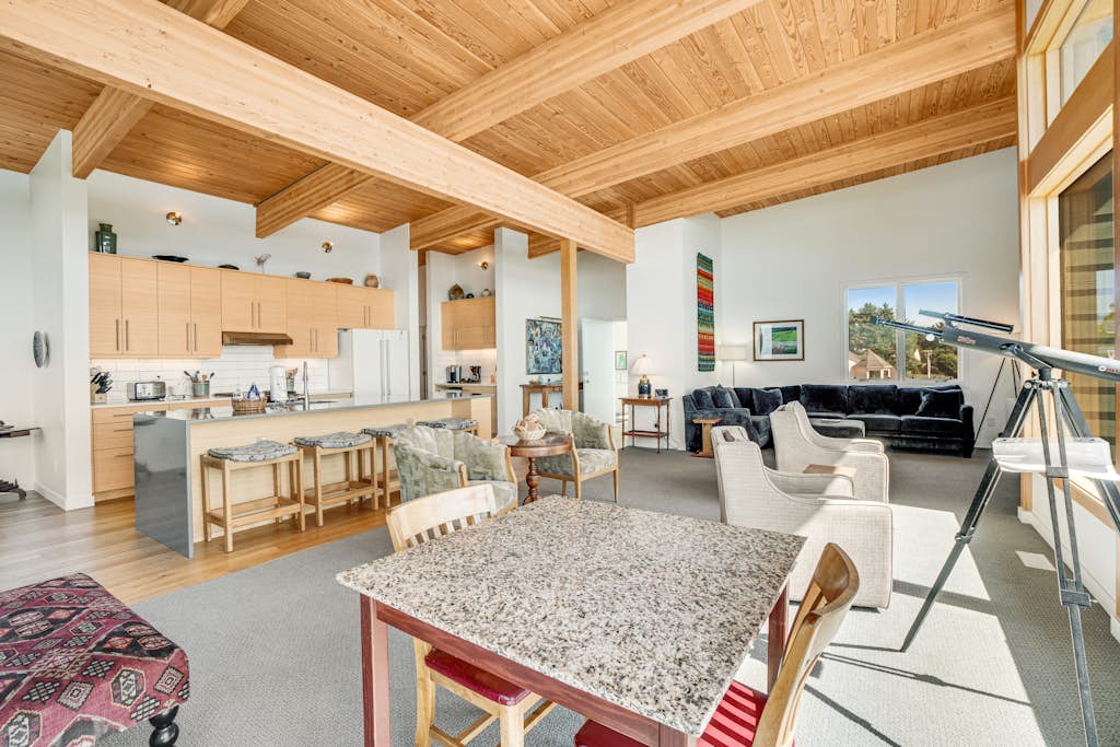 Home in Lincoln City property photo 4