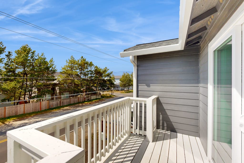 Home in Pacific City property photo 4
