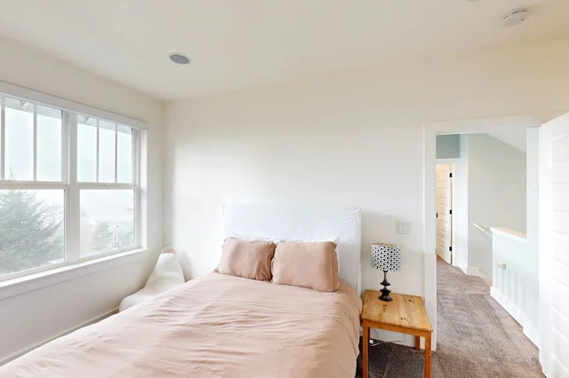 Bedroom 3 image 1