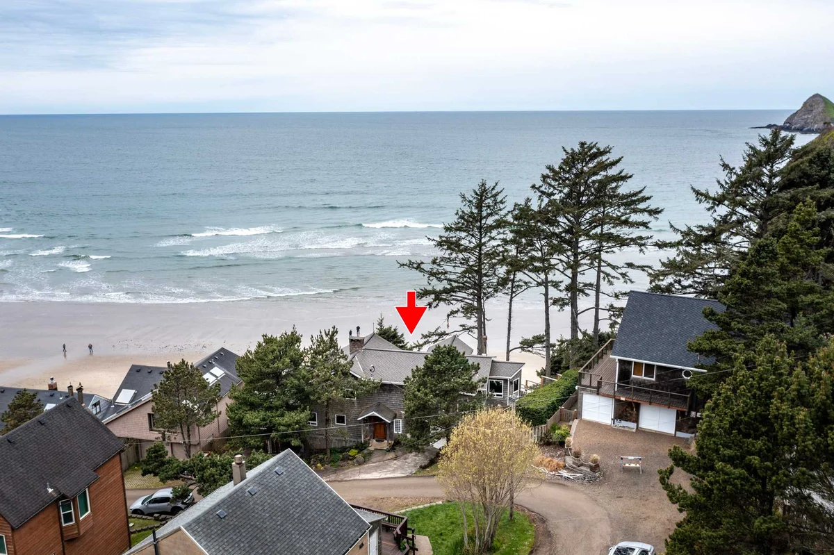 Home in Oceanside property photo 2