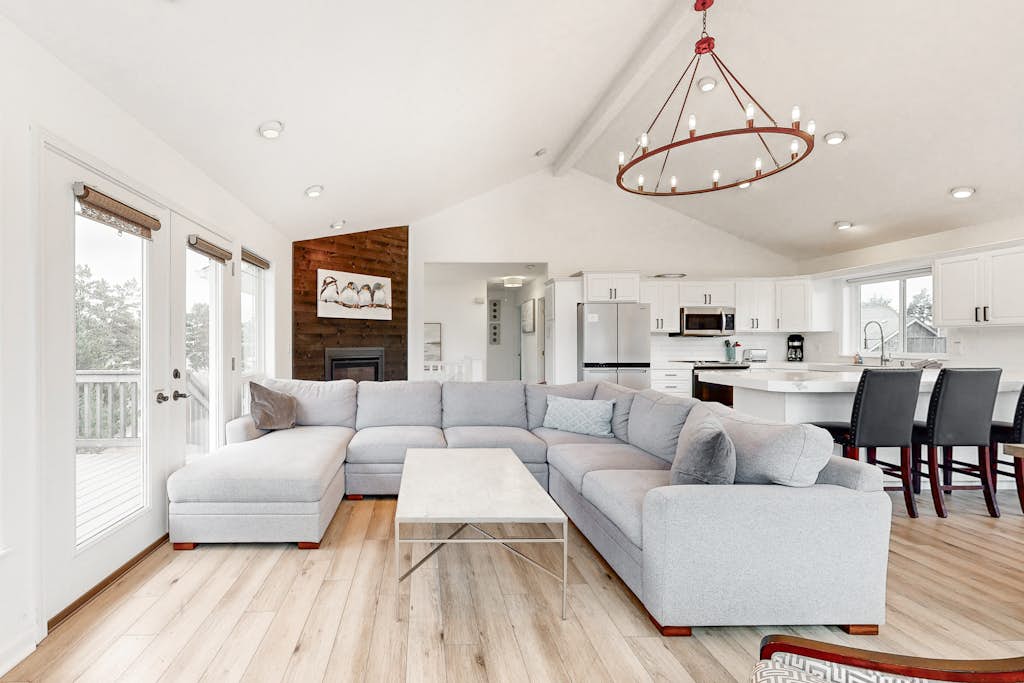 Bright home with furnished deck and private beach access dog friendly property photo 4