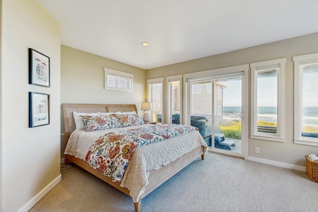 Bella Beach home with ocean view gas fireplace beach access and private hot tub property photo 5