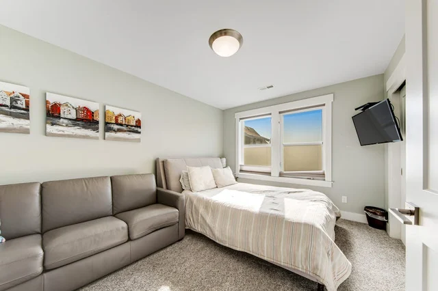 Bedroom 3 image 1