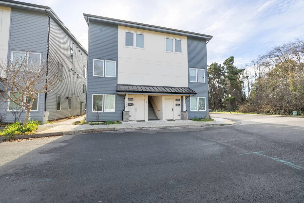 Modern Lincoln City loft near Siletz Bay, Taft Beach, and D River property photo 3