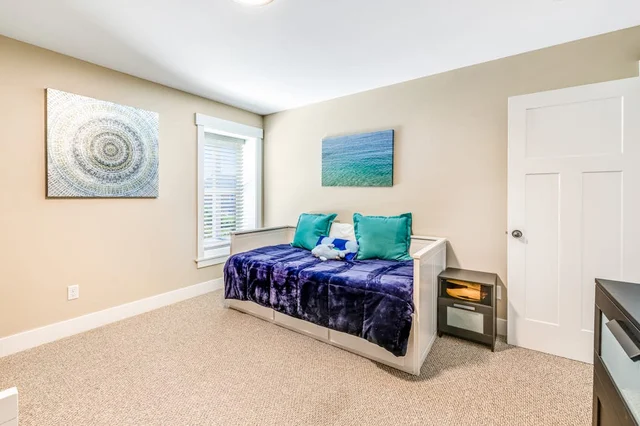 Bedroom 1 image 1